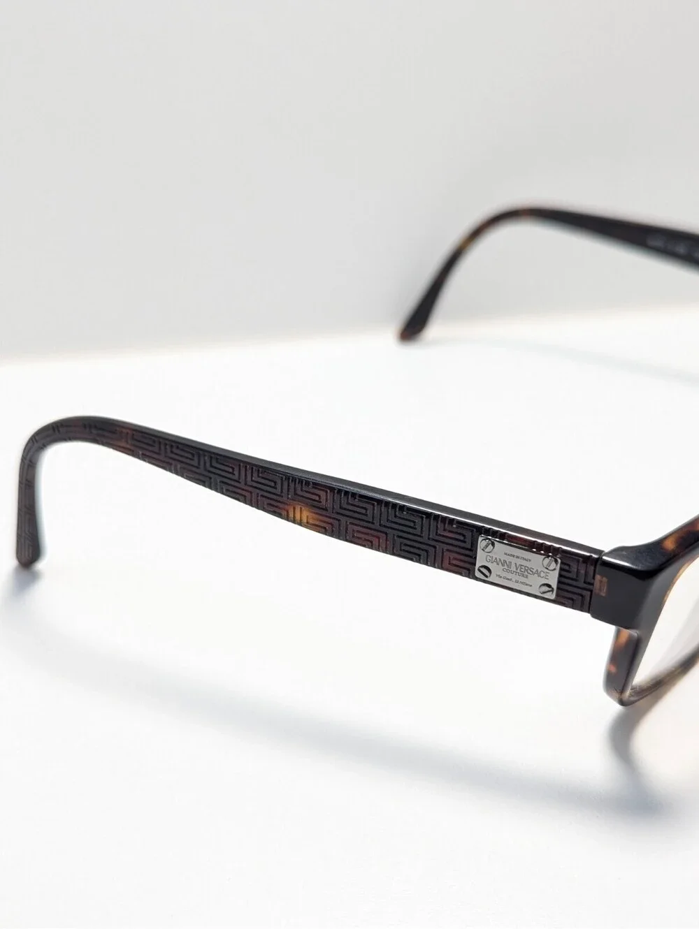 Gianni Versace MOD3198 108 Clear Brown Tortoiseshell Unisex Sunglasses 55-17-140